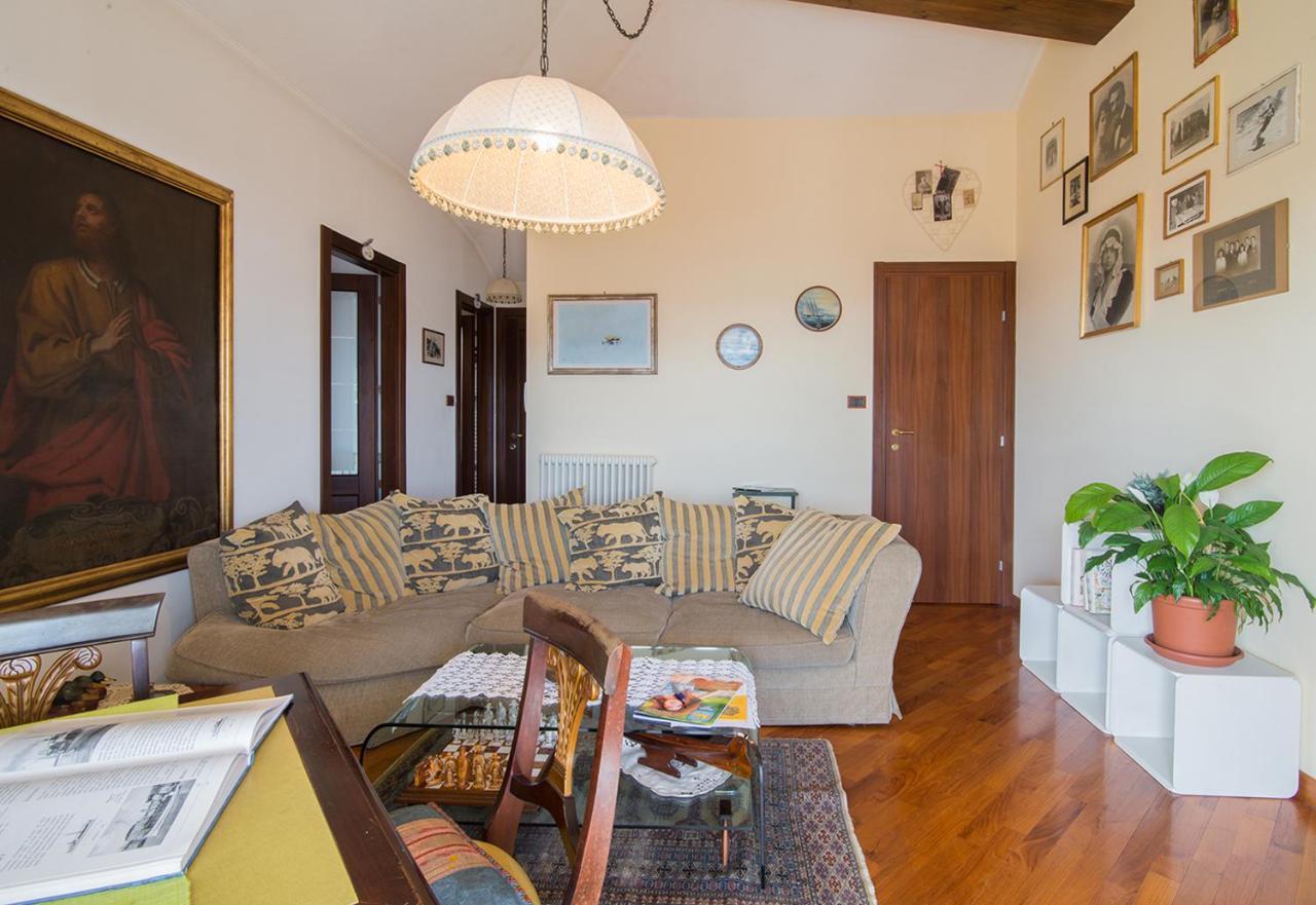 טריאסטה La Mansarda Delle Meraviglie B&B Superior מראה חיצוני תמונה
